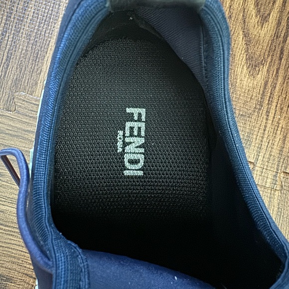 Preowned like new Fendi Running Sneakers - Picture 5 of 10